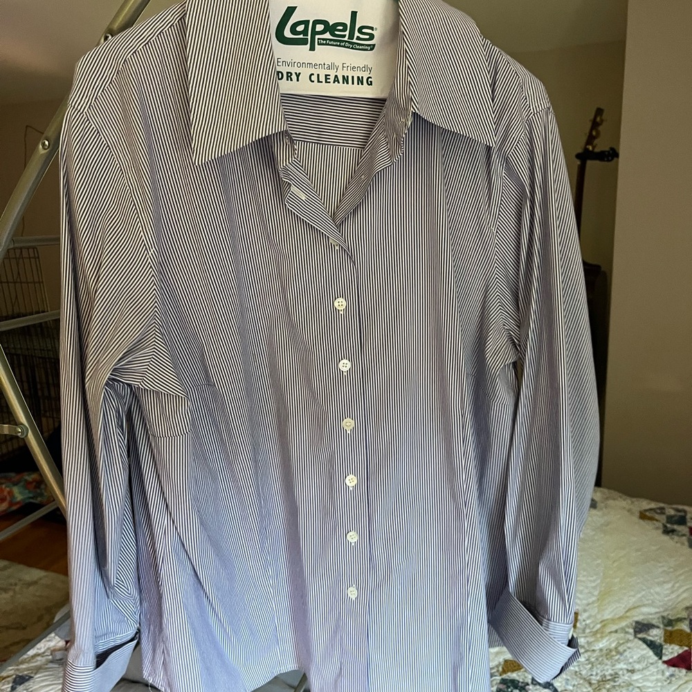 Long sleeved blouse.